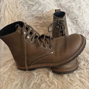 Women’s Leather Boots